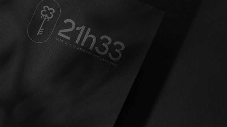 21H33